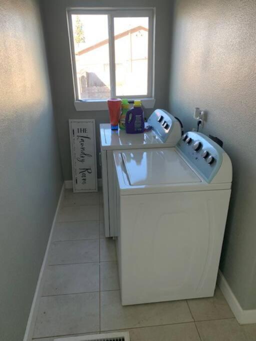 Stylish Basement Studio In Central El Paso - Very Spacious Exterior photo